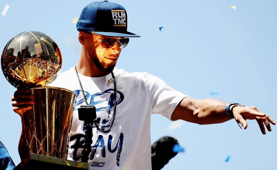 场上展现出 场上展现出